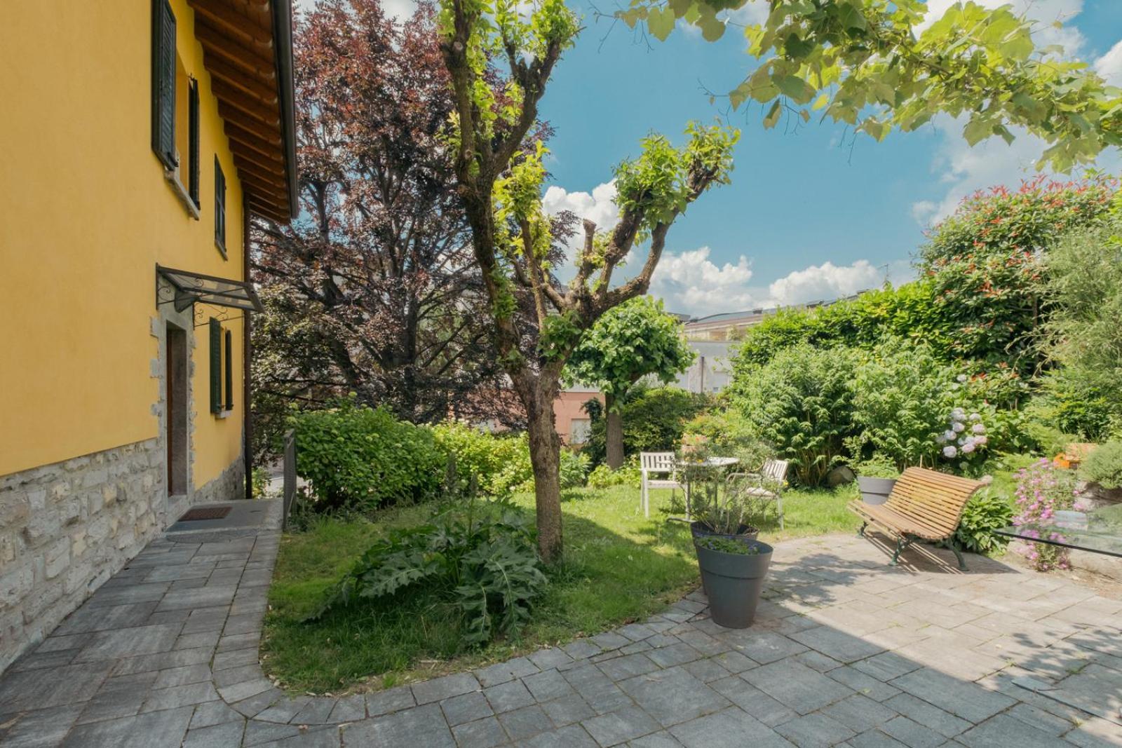 A Casa Di Maria Bed and Breakfast Como Exteriör bild