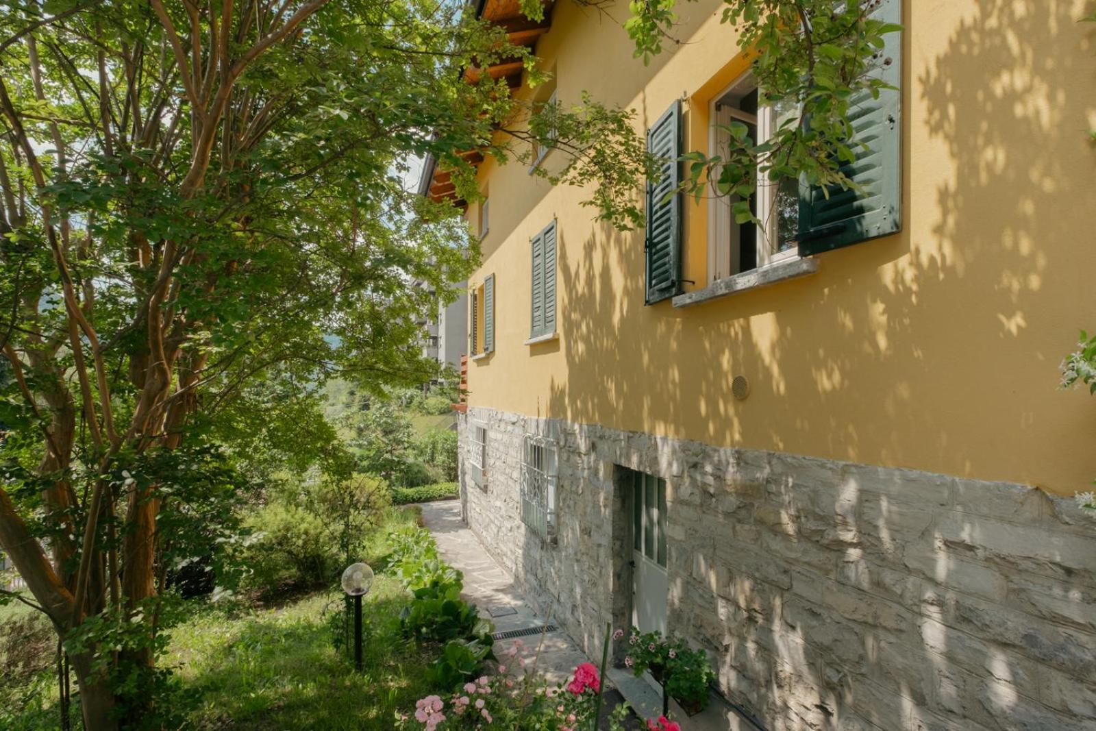 A Casa Di Maria Bed and Breakfast Como Exteriör bild